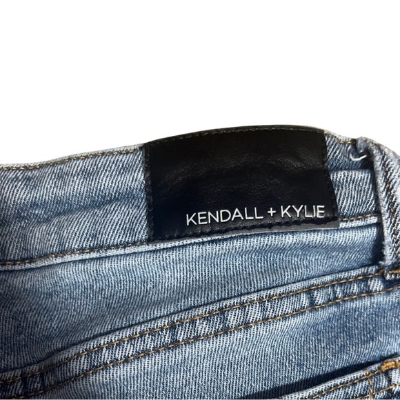 Kendall + Kylie The Ultra Babe Skinny Jeans Size 11/30 Light Wash Distressed - Picture 4 of 7